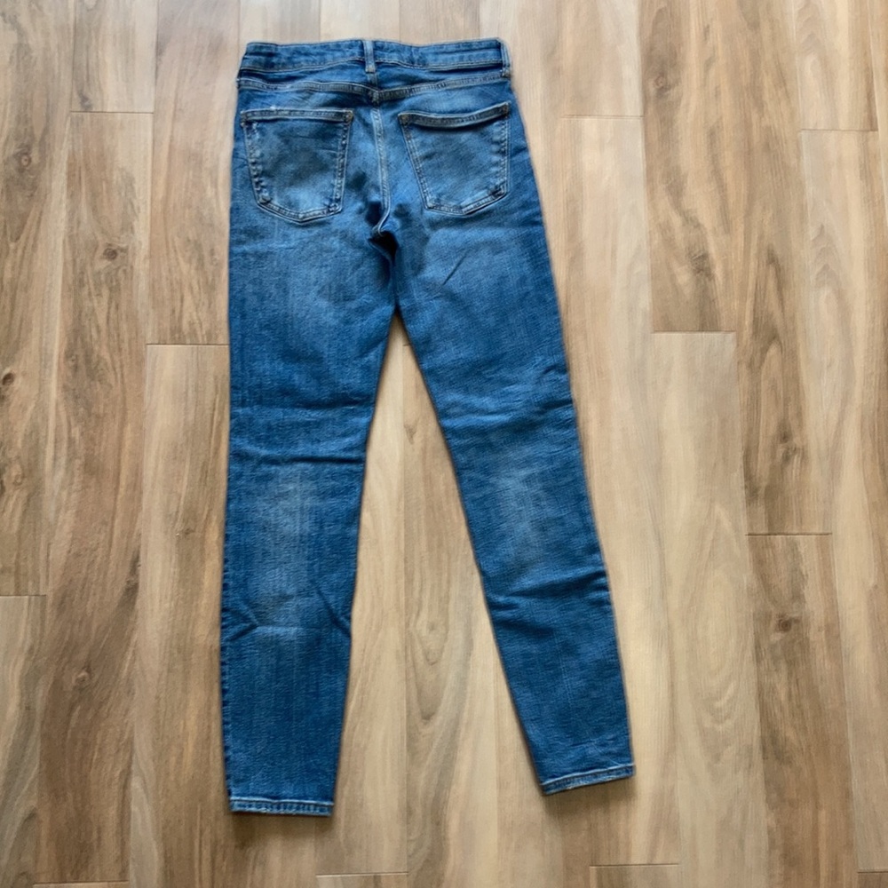 Zara jean with some distressing and stretch size 4 - Picture 13 of 14